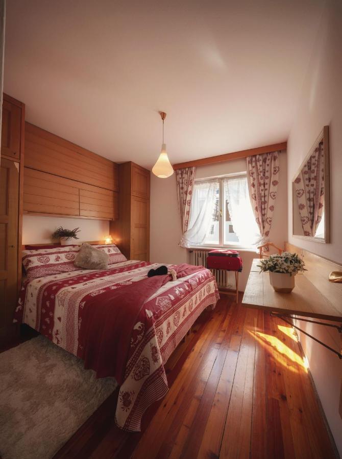Cortina-House Apartman Cortina dʼAmpezzo Kültér fotó