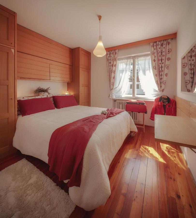 Cortina-House Apartman Cortina dʼAmpezzo Kültér fotó